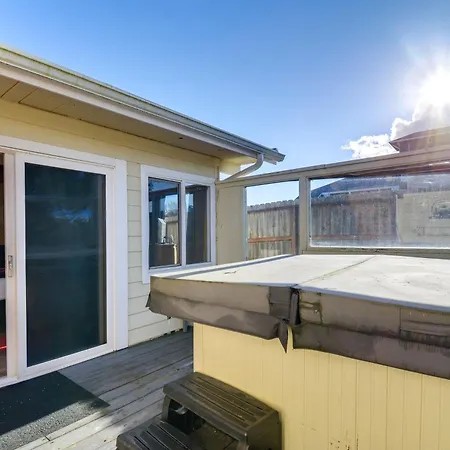 Pet-Friendly Washington Retreat With Hot Tub And Deck! Villa Ocean Shores Exterior photo